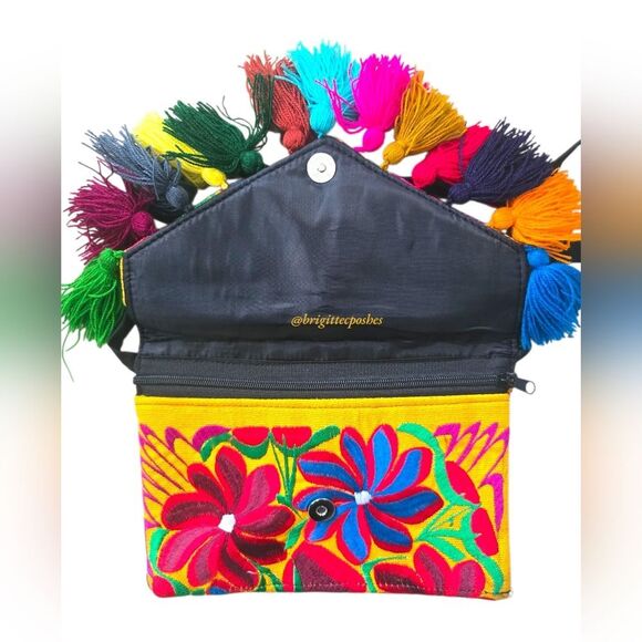 HANDMADE Mexican Embroidered Crossbody Bag - Picture 6 of 11